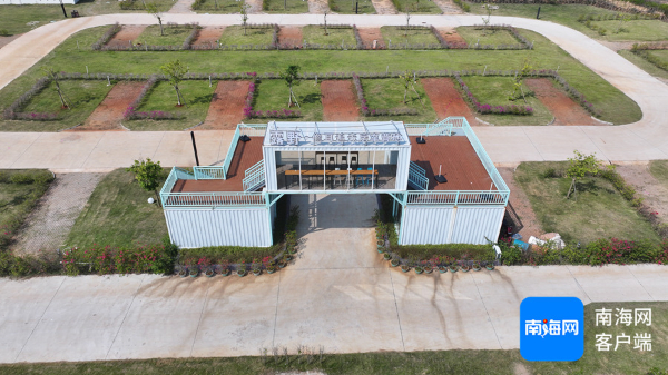 驿站配套的房车营地。记者 郑光平 摄