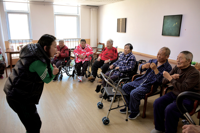 老年人在承德寿康康养中心乐享晚年生活。承德日报社记者 孟瑶 摄