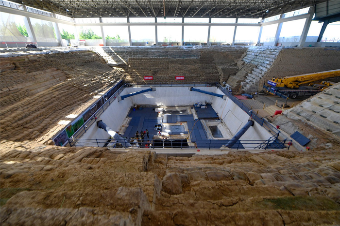 淮南武王墩墓考古发掘现场。（资料图片）