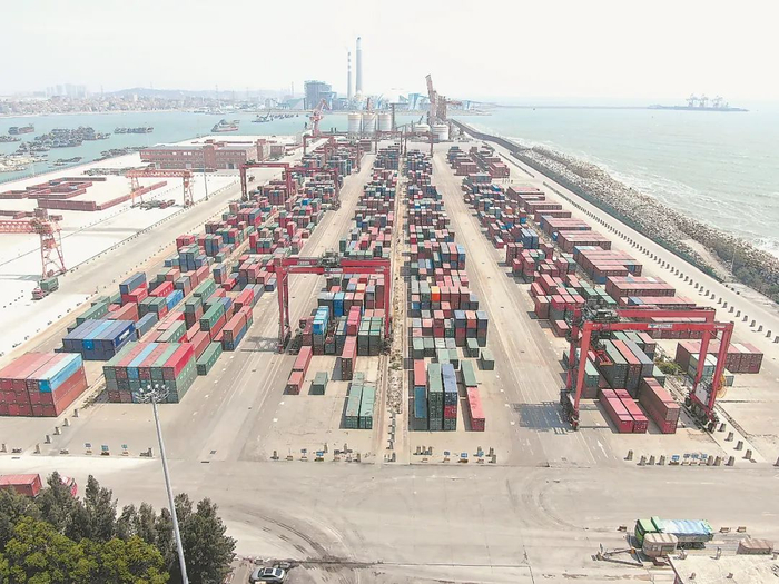 如今的泉州港已发展成为现代化综合性港口。图为泉州港锦尚作业区。 （资料图片）