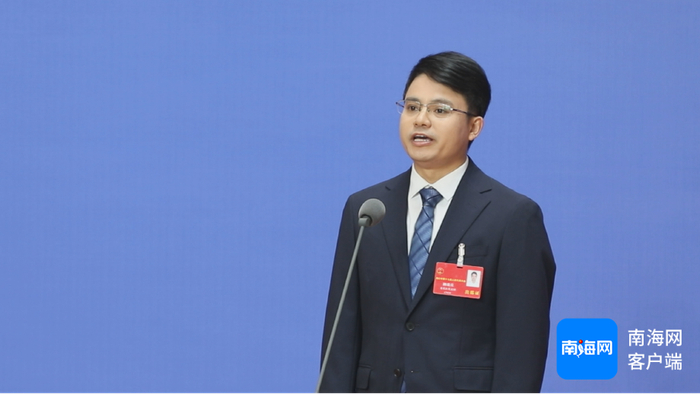 秀英区区长柳战良。记者 郑光平 摄