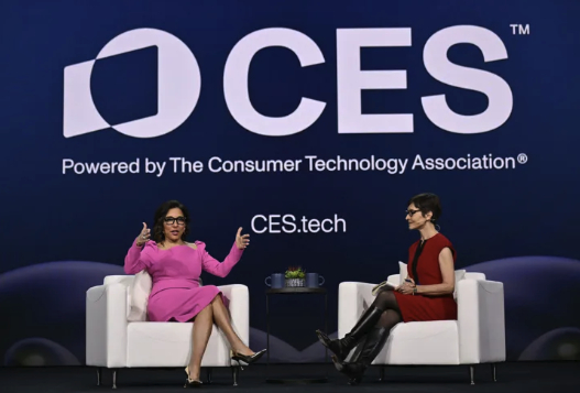 （Linda Yaccarino在2025 CES活动上）