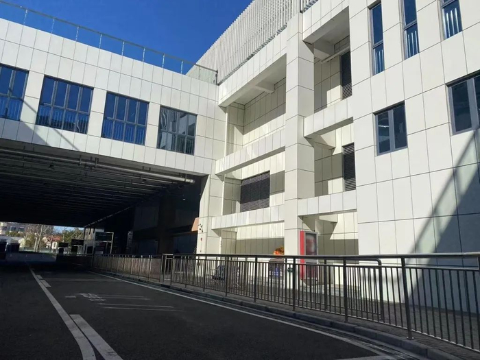 上海动物园交通枢纽地面设施。久事公交供图