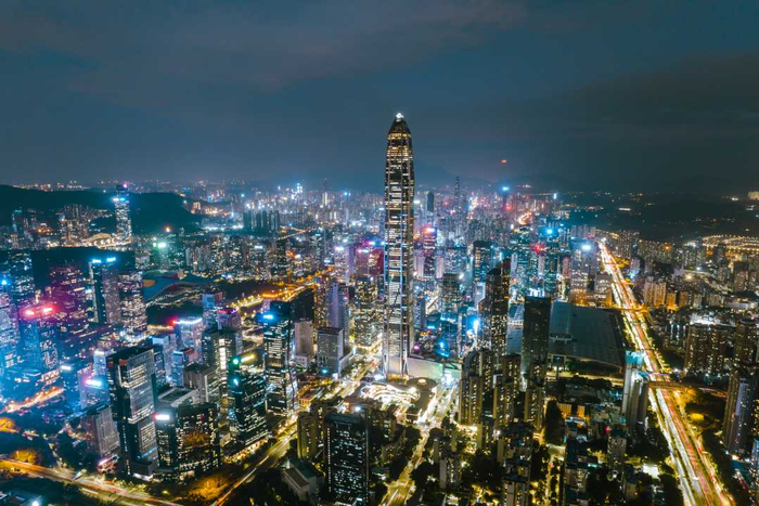 图为灯火通明的深圳夜晚。黄海鹏摄