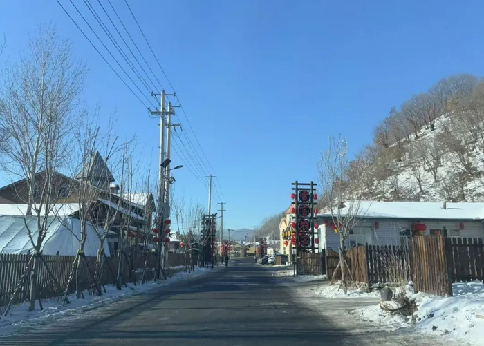 亚布力镇青山村  记者 宋维东/摄