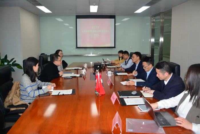 图1  朝阳园管委会领导莅临联合资信博士后工作站调研指导