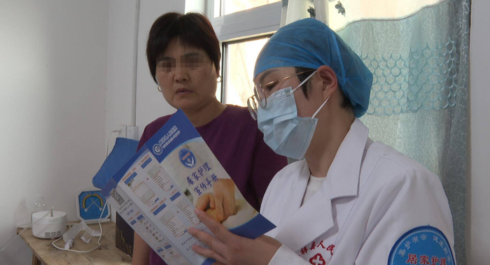 　　“互联网+护理”服务现场。图源：健康山东