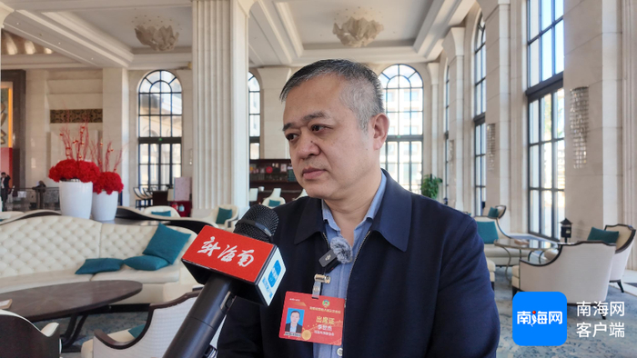 　　海南省政协委员李世杰。记者 郑光平 摄