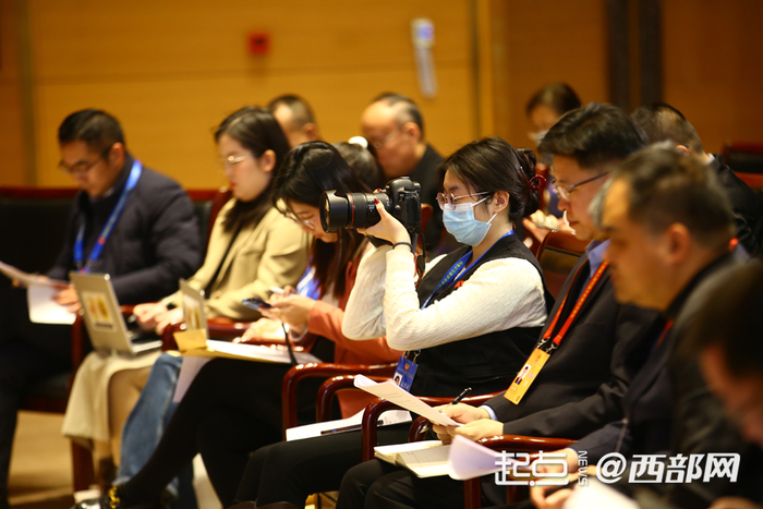 新闻发布会现场