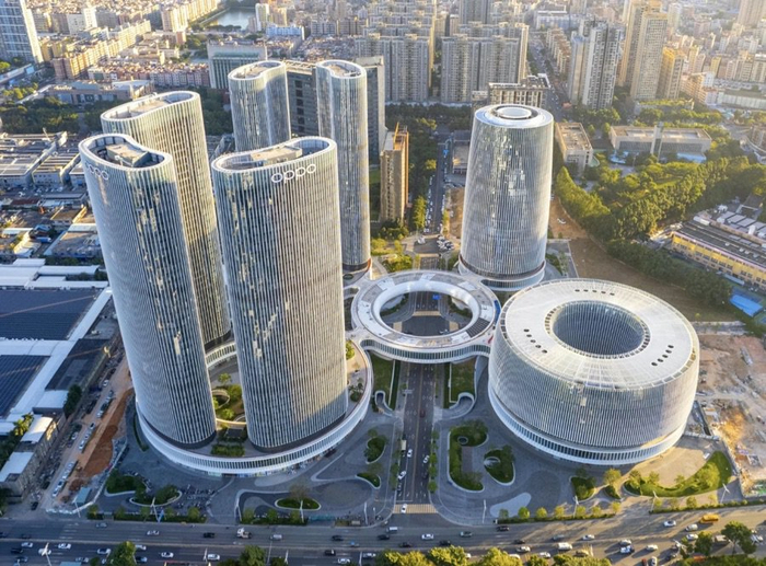 近年来，长安镇培育出OPPO、vivo等全球知名企业，正加速推进科技创新和产业创新双联动。受访单位供图