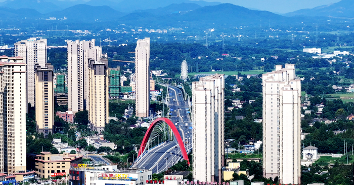   航拍南陵县城。（南陵县委宣传部供图）