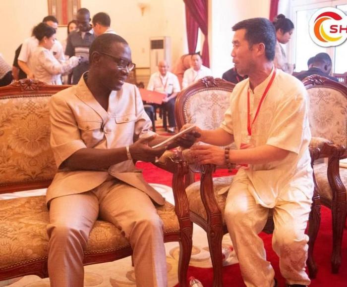成为中非共和国驻华大使馆特聘超级健康管理顾问