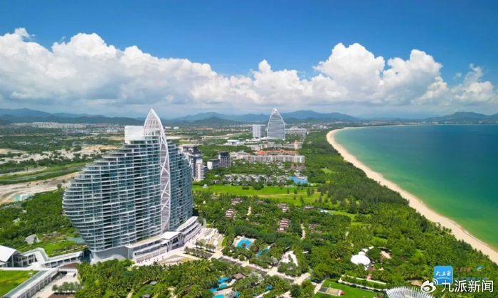 海棠湾酒店群。（资料图）