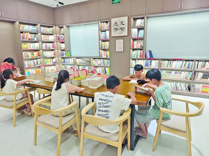 文祠镇“新华悦读空间”。安宣 摄