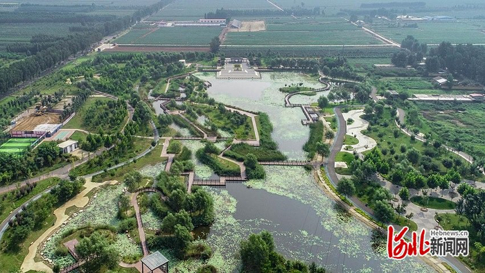 图为小士庄村。
