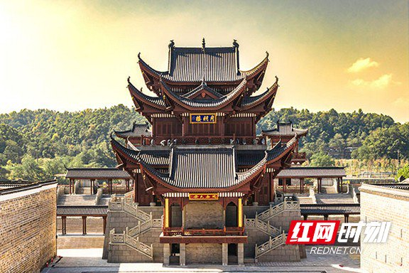 月明楼。易孜/摄