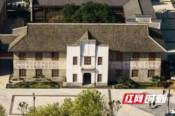 海员俱乐部。易孜/摄