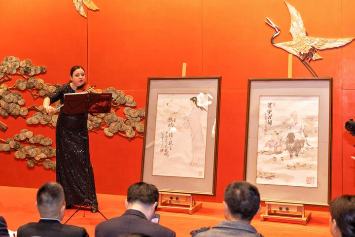 《老子出关图》及《鹦鹉前头不敢言》 （供图单位： 缘梦基金会）