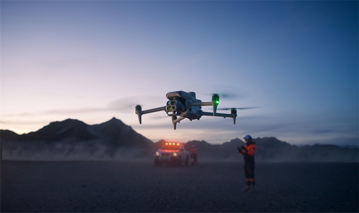 图为：DJI  Matrice  4  系列无人机