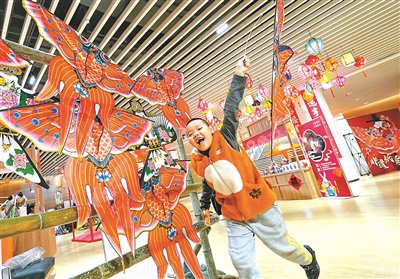 北京城市图书馆的非遗市集 摄影/方非 