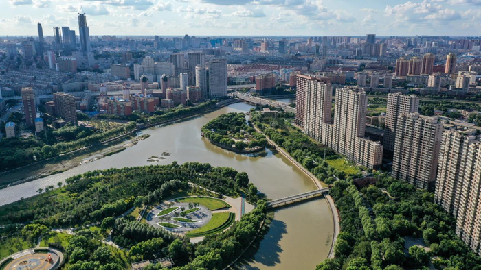 2024年8月27日拍摄的长春市伊通河景色（无人机照片）。新华社记者 张楠 摄