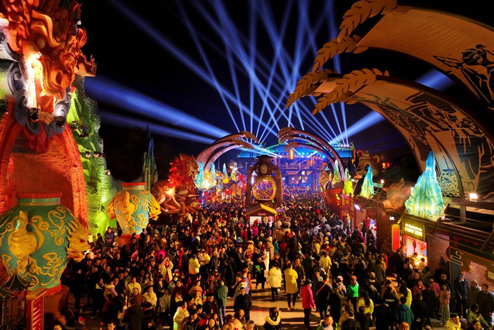 泸州山河明月·醉酒城。（泸州市委宣传部供图）