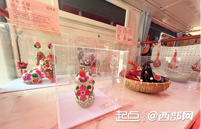 “巳巳如意”非遗主题观光车