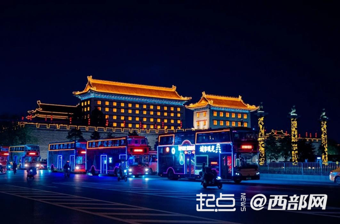 “流光溢彩”赏灯夜游观光线