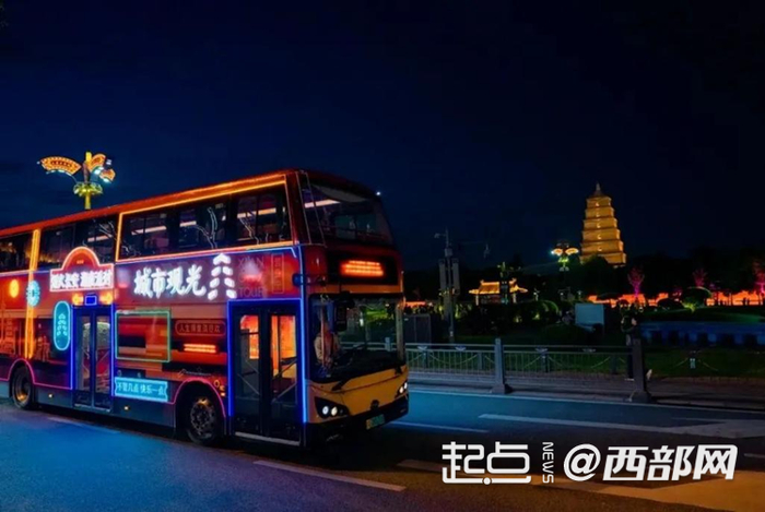 “流光溢彩”赏灯夜游观光线