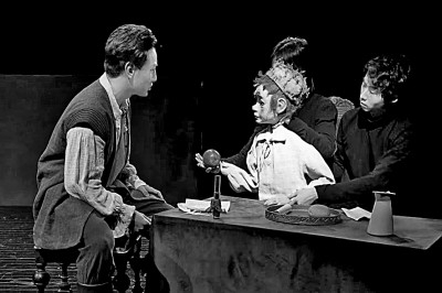 《伽利略传》剧照 中央戏剧学院供图