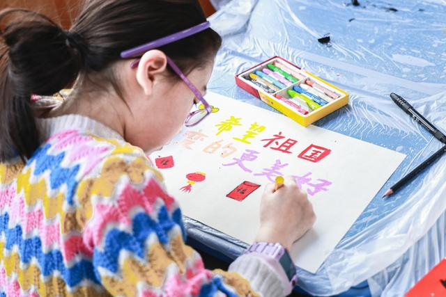 政立路小学在寒假里举办科创专场和美育专场特色体验活动。学校供图