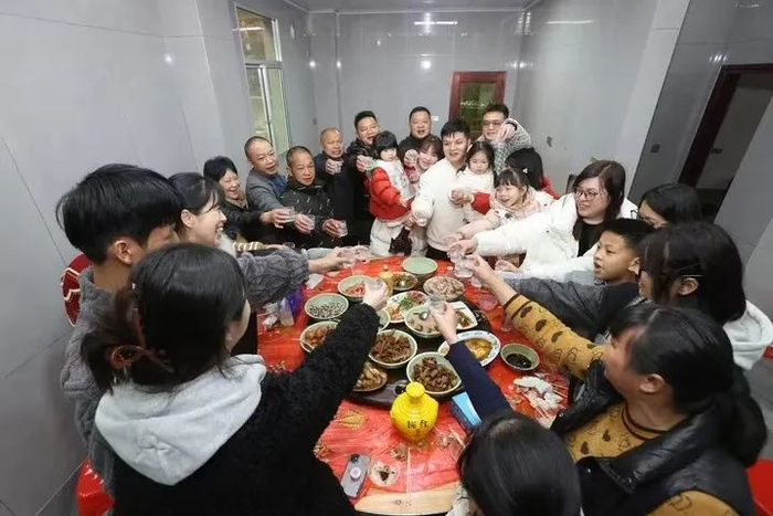 图源：新华社