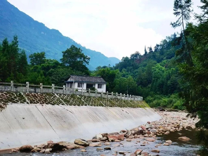 花溪河赵河治理后