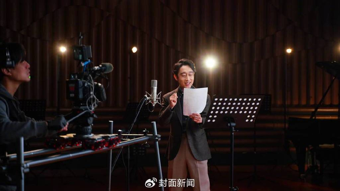 △凌振赫用声音参加春晚