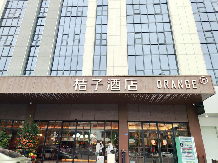 节前游客入住酒店，时代财经摄