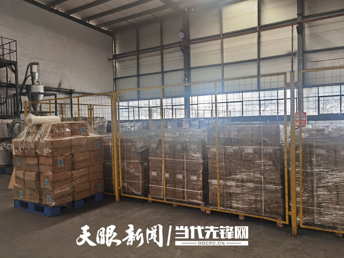 打包待发的产品。李雪雪 摄