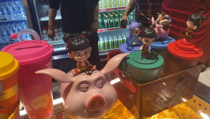 影院在售周边产品，本报记者杨梓岩/摄 