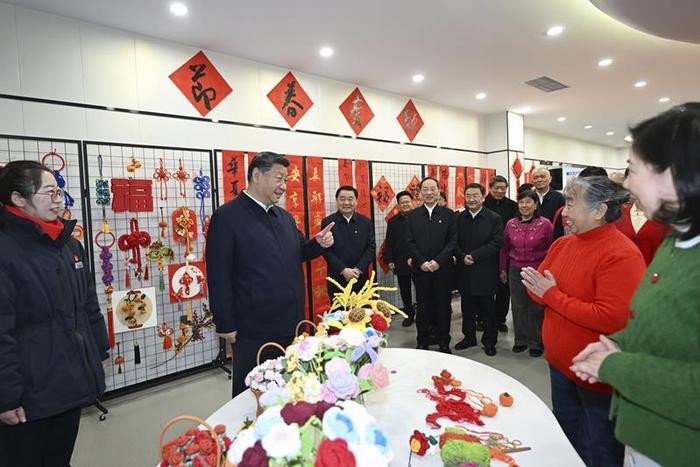 △1月23日，习近平总书记在辽宁沈阳大东区长安街道长安小区社区党群服务中心考察。