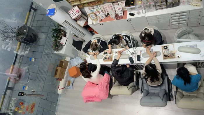利川市某美甲店  本报记者 吴杨/摄