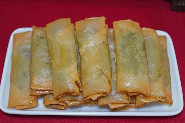 炸春卷/图源：视觉中国