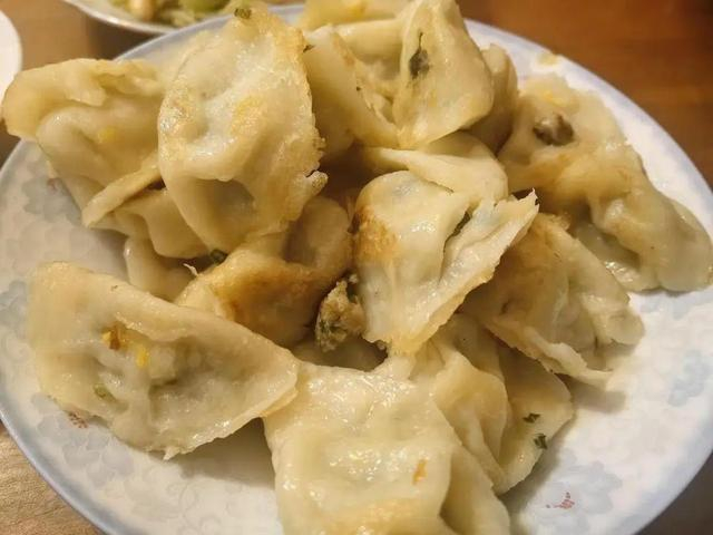 小王未婚夫妈妈包的饺子 受访者供图