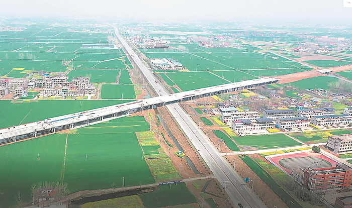建设中的合肥至周口高速公路。（资料图片）