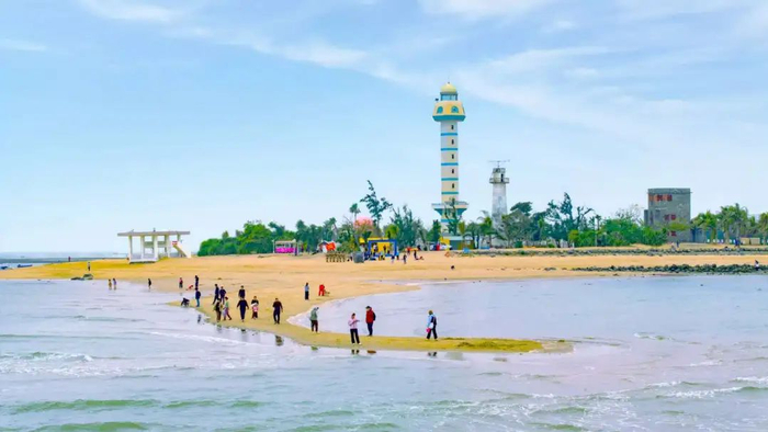 中国大陆最南端湛江徐闻南极村。杨川 摄