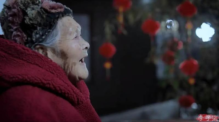 ▲图：李子柒的奶奶，图源李子柒微博