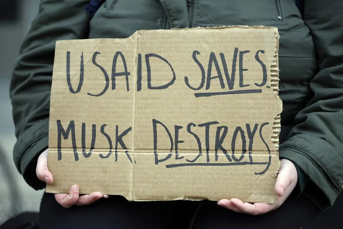 马斯克关闭美国国际开发署（USAID）遭抗议/图源：视觉中国