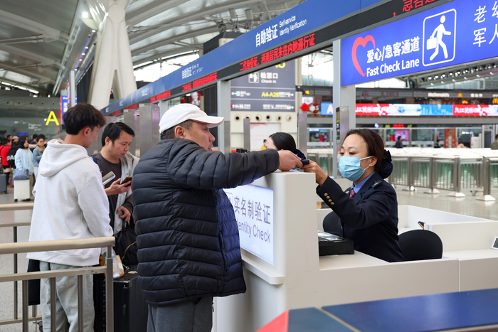 返程旅客（央广网发    广铁供图）