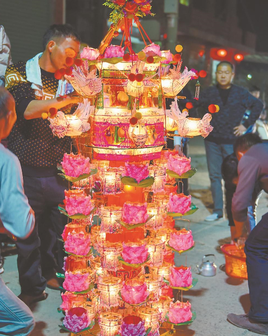 芷溪花灯（连城县文化馆供图）