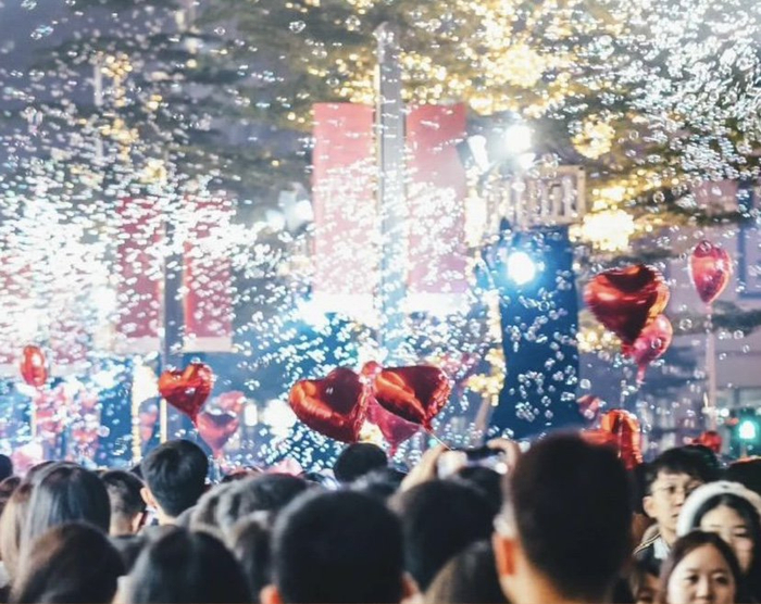 万象城将撒下“泡泡雨”烘托节日氛围。海口万象城供图