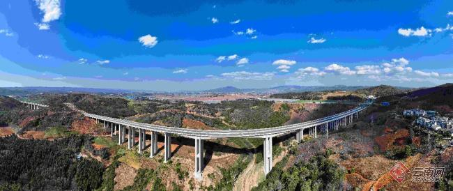 弥玉高速公路分段通车 供图