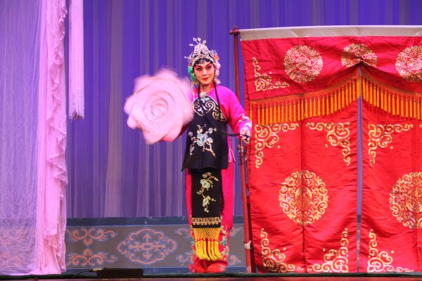 石家庄丝弦剧目《小二姐做梦》剧照。石家庄丝弦剧团供图